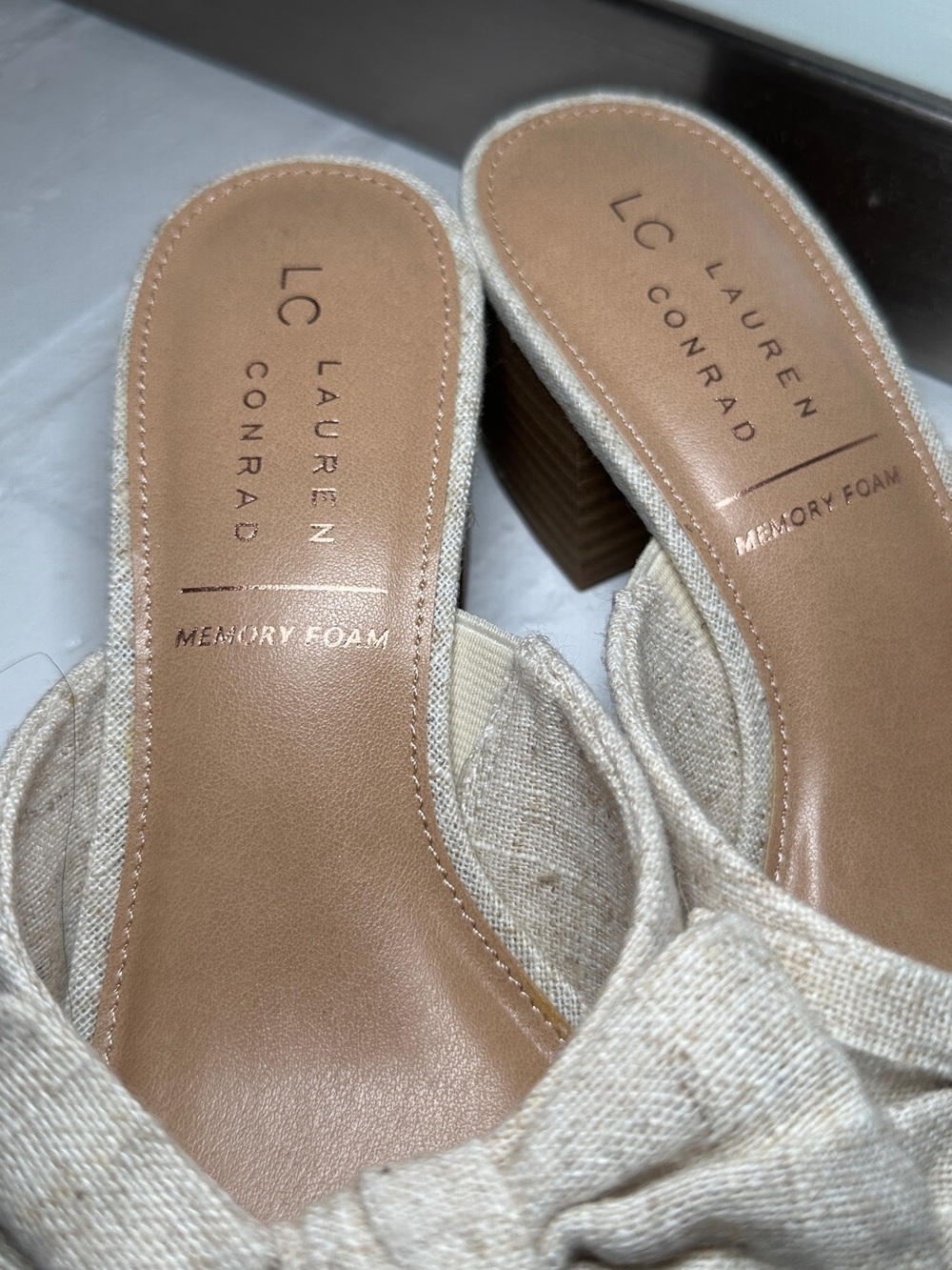 LC Lauren Conrad Natural Bow Knot Slide Sandals - Picture 4 of 7